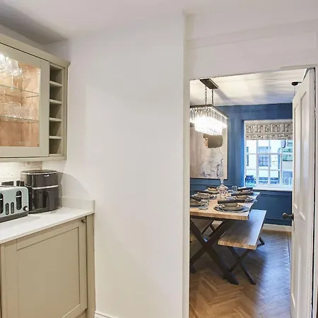 Boutique - Market Quarters Whitby