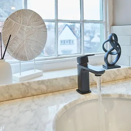 Boutique - Market Quarters *