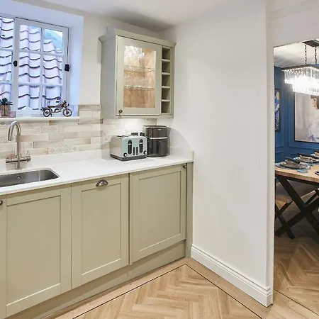 Boutique - Market Quarters 아파트 휫비