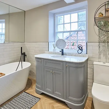 Boutique - Market Quarters * 휫비