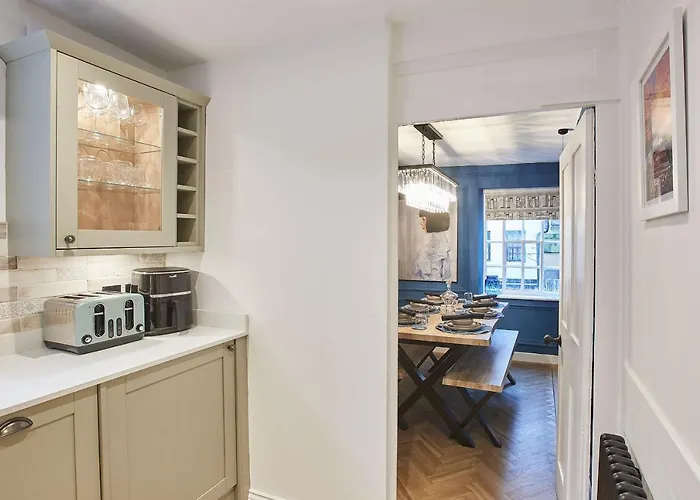 Boutique - Market Quarters Whitby