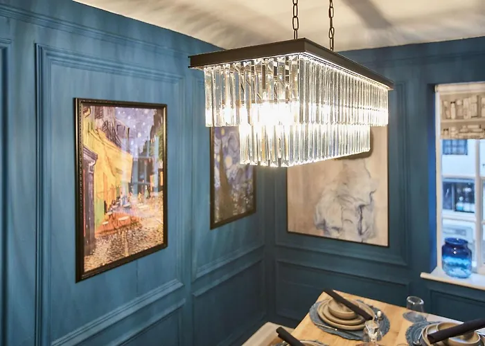 Boutique - Market Quarters *